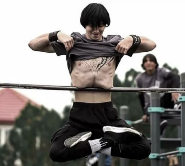 Seeing This My Ribs Hurt