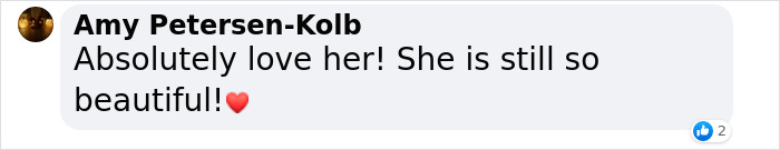 People Are Cheering On Christina Applegate For Appearing In Public For The First Time After Her MS Diagnosis To Uncover Her Hollywood Star Of Fame