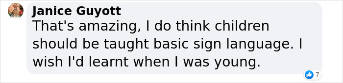 Teacher Notices Students Struggling To Communicate With Deaf Cafeteria Worker, Decides To Teach Them Sign Language Teacher Notices Students Struggling To Communicate With Deaf Cafeteria Worker, Decides To Teach Them Sign Language