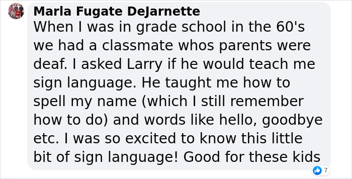 Teacher Notices Students Struggling To Communicate With Deaf Cafeteria Worker, Decides To Teach Them Sign Language Teacher Notices Students Struggling To Communicate With Deaf Cafeteria Worker, Decides To Teach Them Sign Language