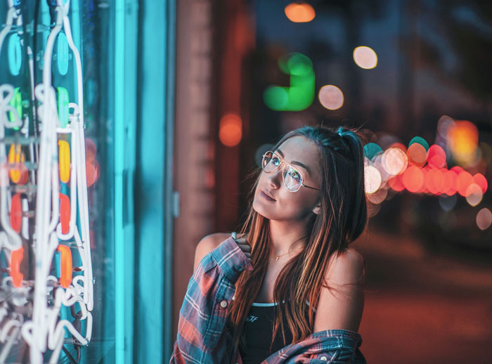 Use Neon Signs To Create A Dramatic Look