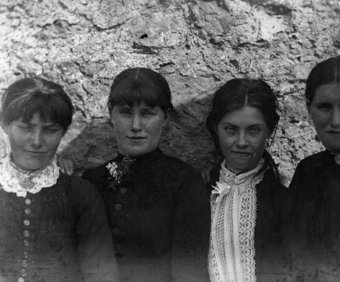 The O’halloran Sisters, Armed With Poles And Boiling Water, Fended Off The Officers Evicting Their Family During The Irish Land War, 1889