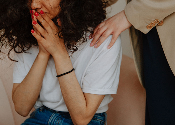 35 Dead Giveaways That Someone Is A Bad Person