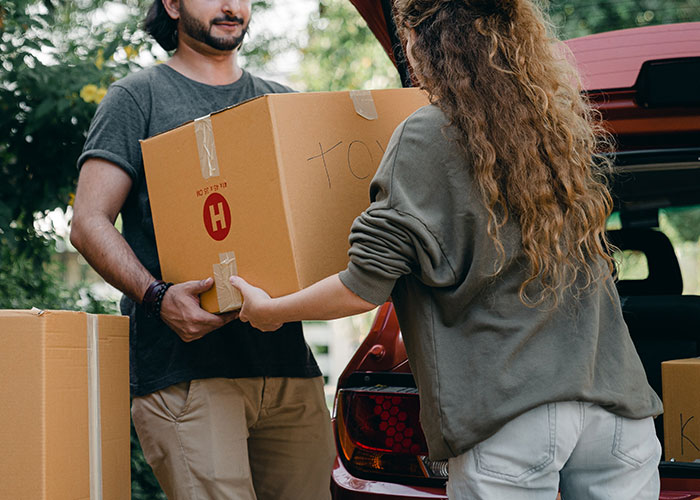 35 Dead Giveaways That Someone Is A Bad Person