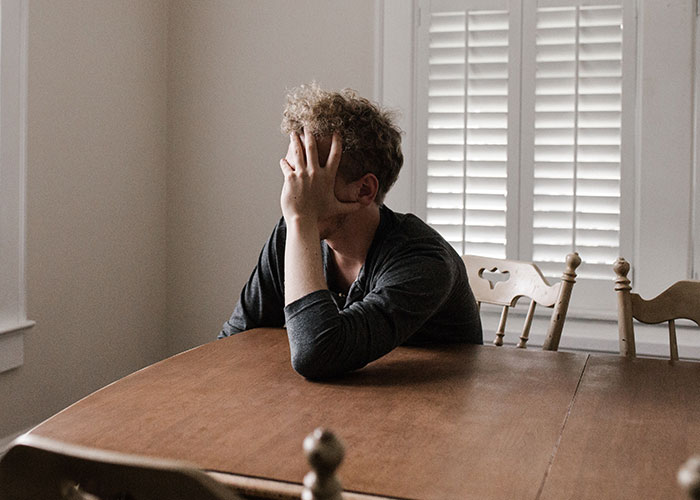 35 Dead Giveaways That Someone Is A Bad Person