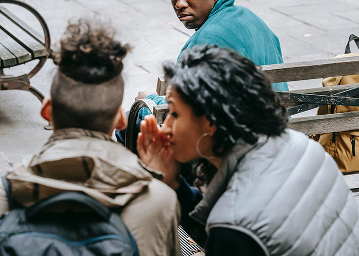 35 Dead Giveaways That Someone Is A Bad Person