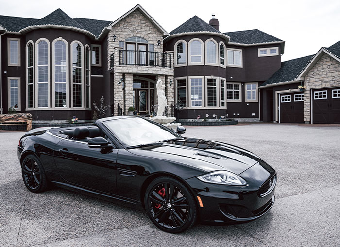 35 People Who Dated Rich Share The Most Surprising Things They Learned