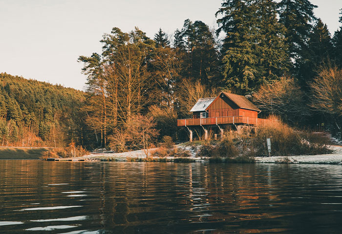 35 People Who Dated Rich Share The Most Surprising Things They Learned