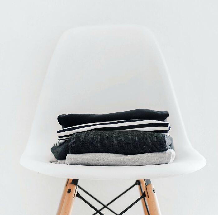 "Never Leave Anything On A Chair That You Wouldn't Want To Sit On": 35 Good-to-know Rules To Ease Your Life, As Told By The Panda Community