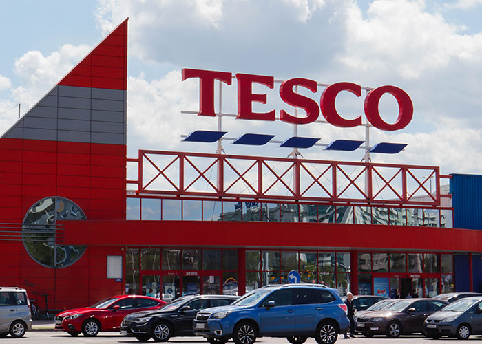 Customer Realizes Store Manager Is Shouting At Them, Mistaking Them For An Employee, Decides To Teach Them A Lesson