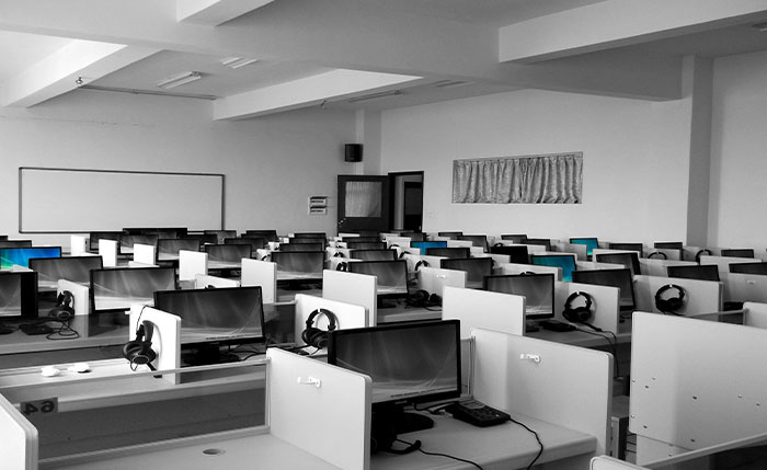 23 Things That Are Slowly Phasing Out In 2022 And Are Probably Going To Completely Disappear