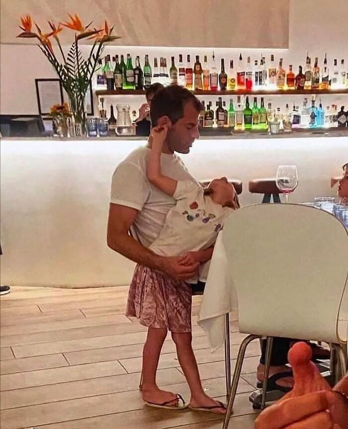 This Instagram Account Features Amusing Street Photographs And Has More Than 570 Thousand Followers (64 New Pics)