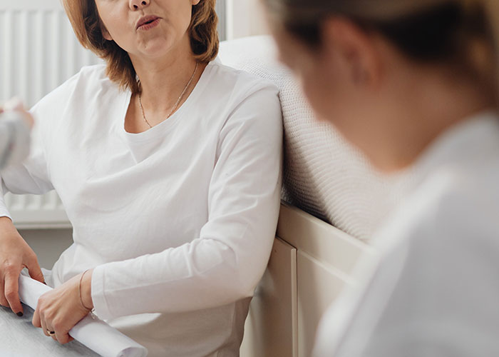 ‘Karen' Neighbor Shames Single Mom For Her "Poor Decisions", The Mom Decides To Take Revenge By 'Testing' Her Husband ‘Karen' Neighbor Shames Single Mom For Her "Poor Decisions", The Mom Decides To Take Revenge By 'Testing' Her Husband