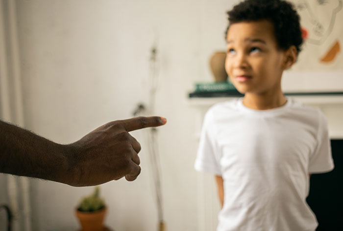 25 "Tendencias" de la crianza moderna que resultan insoportables para muchos