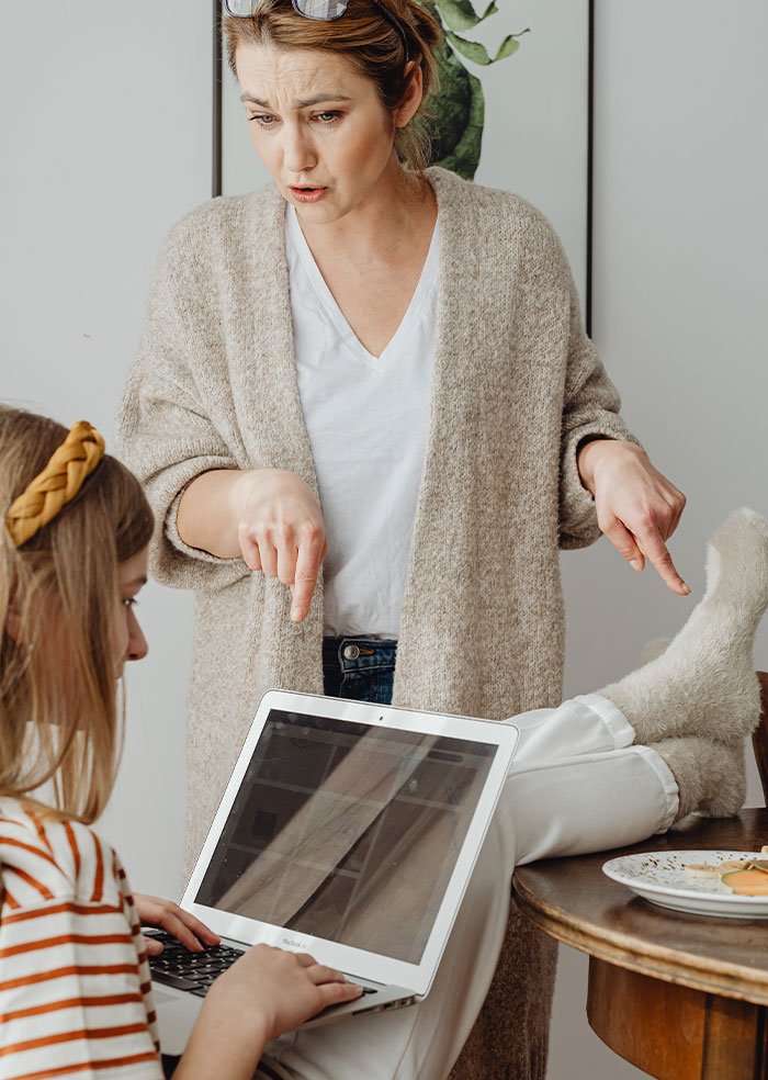 25 "Tendencias" de la crianza moderna que resultan insoportables para muchos