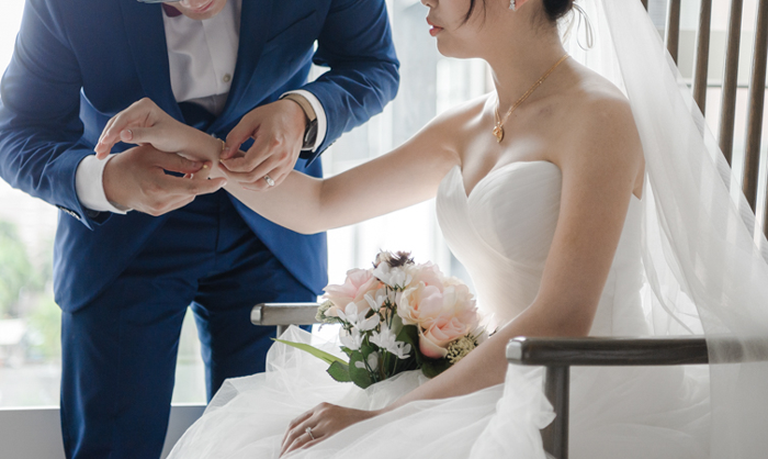 Parent Took Online Wondering Whether They’re Indeed A Jerk For Letting Their 22-Year-Old Bring Fast Food To A Wedding Parent Took Online Wondering Whether They’re Indeed A Jerk For Letting Their 22-Year-Old Bring Fast Food To A Wedding