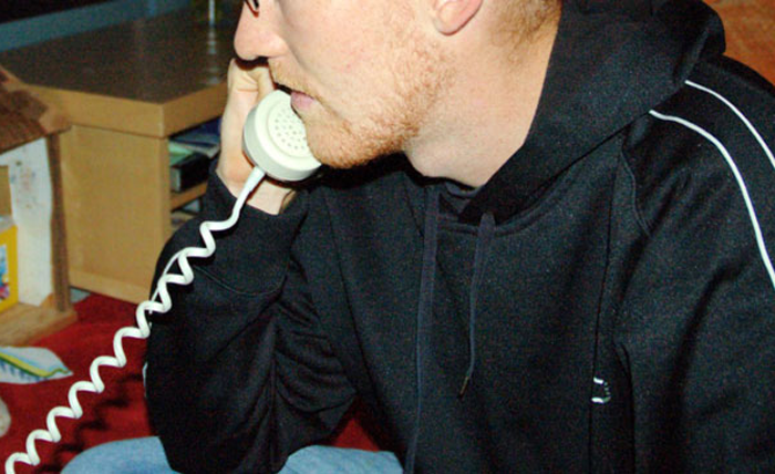 Customer Calls This Restaurant In Front Of Staff When They Said The Discount Applies Only To Phone Orders Customer Calls This Restaurant In Front Of Staff When They Said The Discount Applies Only To Phone Orders