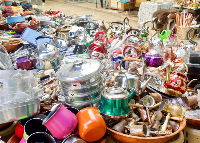 Woman Gets Dubbed 'Ridiculous' For Not Allowing Roommate To Use Her New Cookware As She Ruined The Old Ones