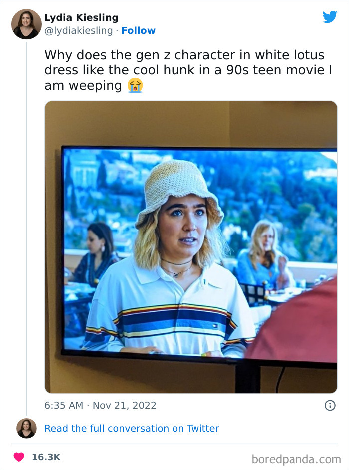 Tweet screenshot showing a humorous commentary from women, part of funniest tweets from women that will make you ROFL.