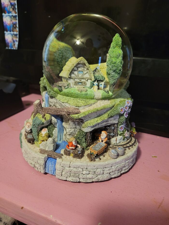 My Snow White Snowglobe