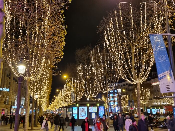 My Wife And I Not Really Do The Presents Thing. This Year She Took Care Of The Train To Paris And Accommodation For Four Nights. And I Will Take Care Of All The Fine Dining And Drinks