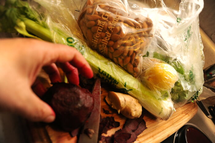 30 People Online Unveil 'Tricks' That Make Matters Easier In Their Kitchen