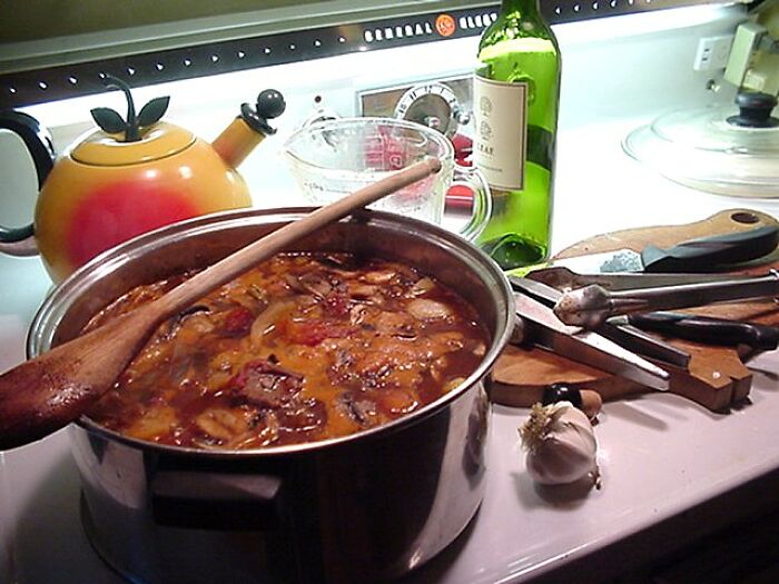 30 People Online Unveil 'Tricks' That Make Matters Easier In Their Kitchen