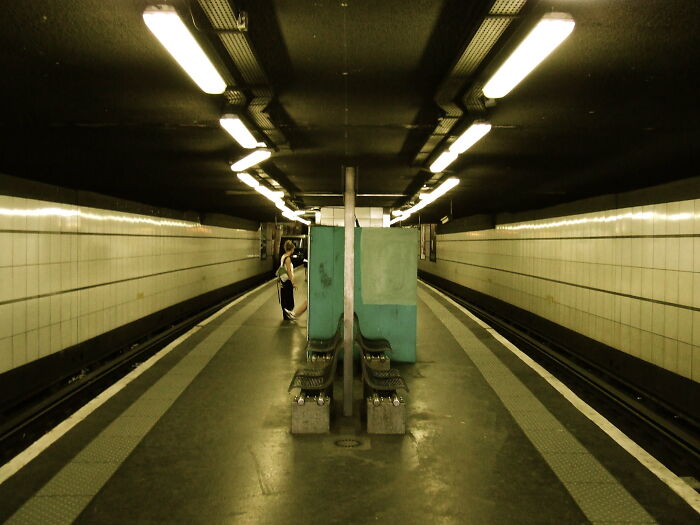 29 Creepy, Scary Or Unpleasant Experiences Solo Travelers In This Online Group Went Through