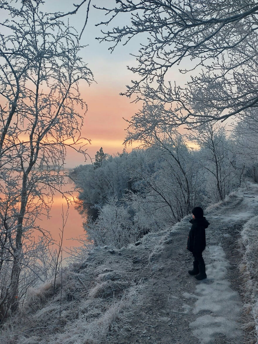 I Found Christmas Magic Around My Home In Iceland, And Here Are 11 Photos That I Took