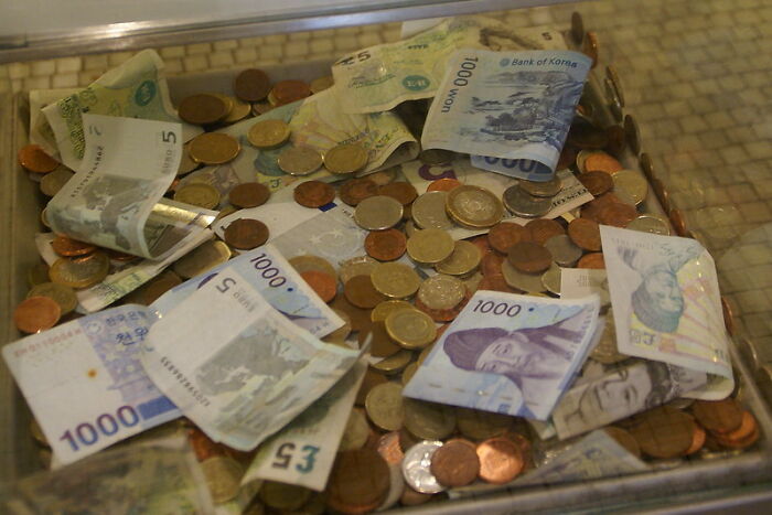 30 Examples Of Privileges That Rich People Have That They Don’t Understand To Be A Privilege