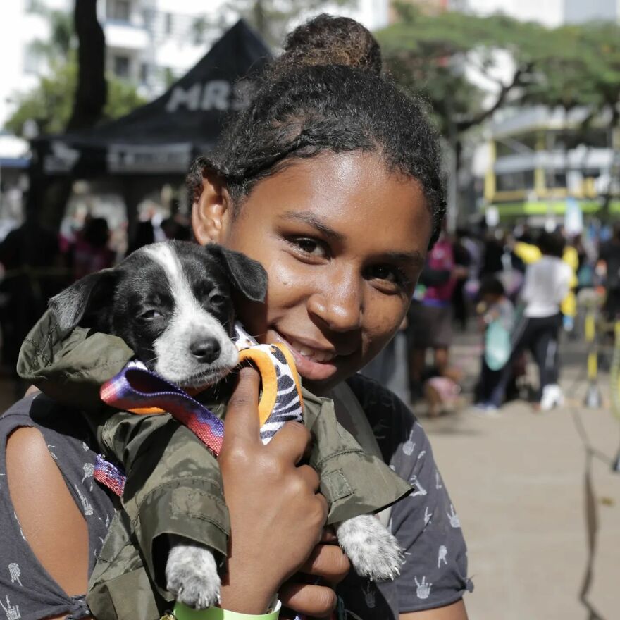 In Brazil, Dogs Make Homeless Children's Lives A Little Less Sad (30 Pics)