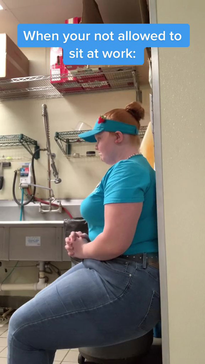 Employees Are Roasting This Cafe's "No Chairs" Policy, The Video Goes Viral With Over 142K Views