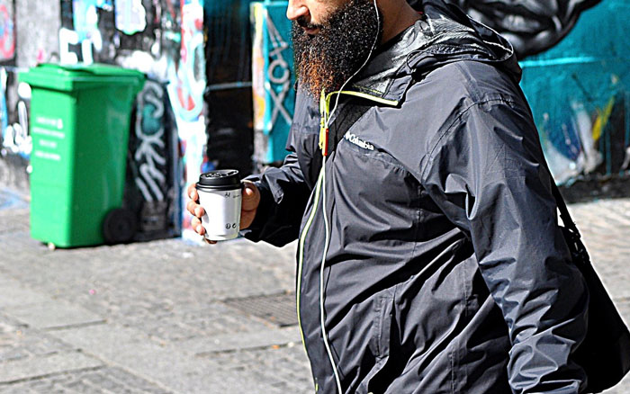 Manager Yells At Employee And Makes Up A New Rule For One Specific Customer, Employee Maliciously Complies And Starts Adding Free Coffee For Everyone Manager Yells At Employee And Makes Up A New Rule For One Specific Customer, Employee Maliciously Complies And Starts Adding Free Coffee For Everyone