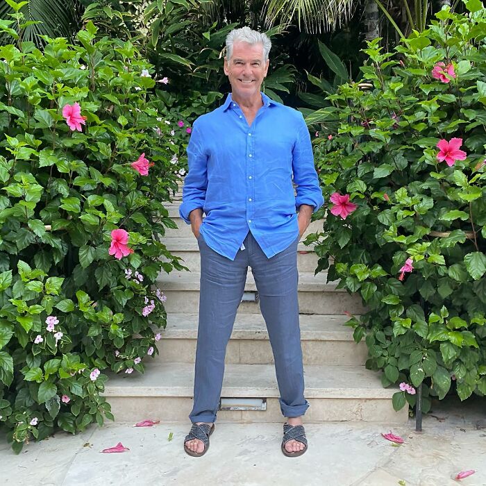 Pierce Brosnan - Fire Eating