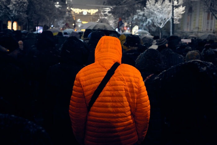 30 Subtle Signs That Reveal Someone Had A Rough Childhood, According To Folks In This Online Community