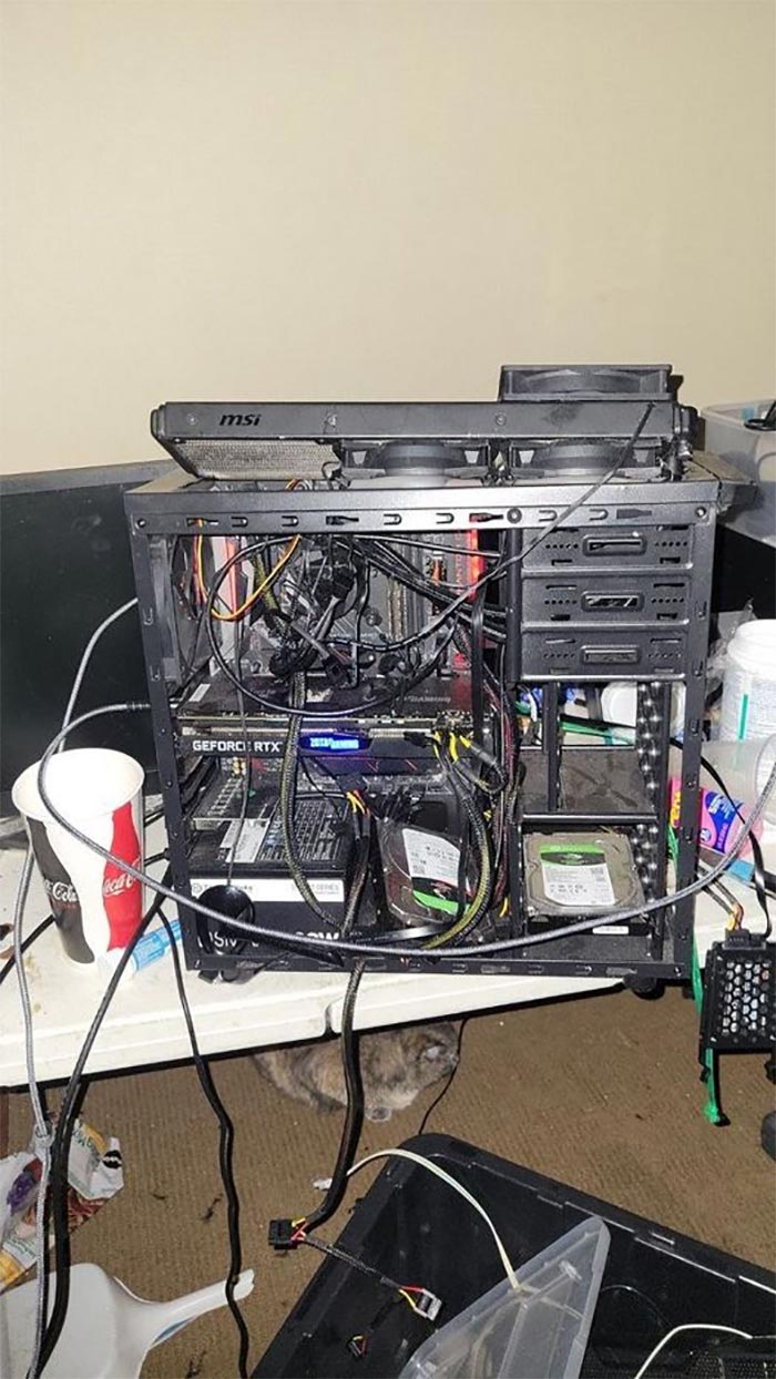 Gaming-Setups-Threatening-Auras