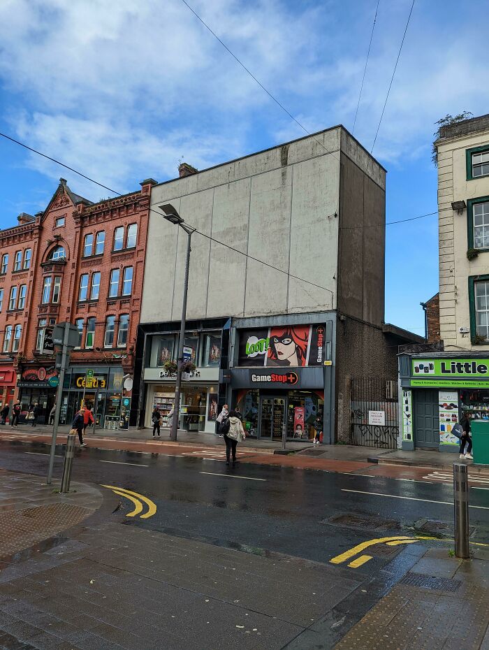 Why Is There No Windows On This Building In Limerick?