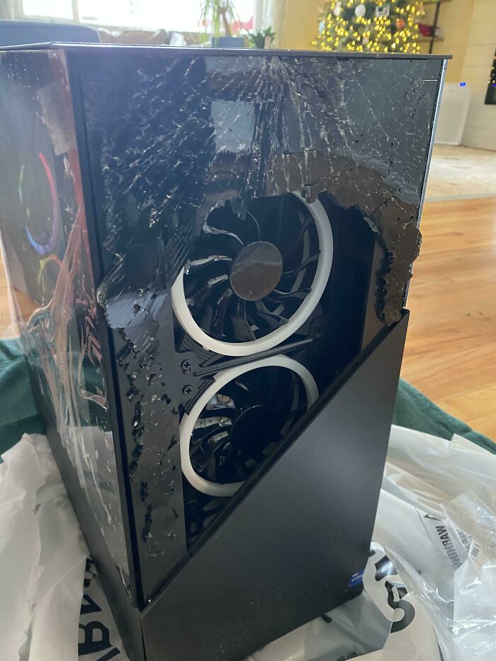 New $2k PC Came In Just In Time For Christmas