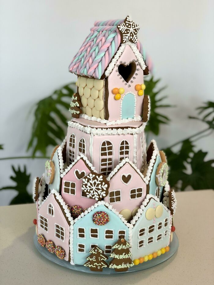 Home-Made This Year's Christmas Gingerbread Creation