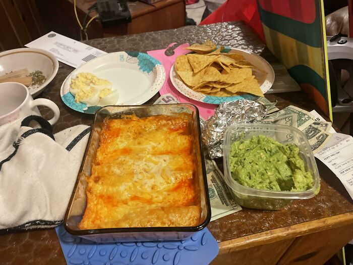 My Neighbors Heard That I Had Covid And No Groceries On Christmas, So They Brought Me And My Husband Dinner And Tobacco For Him