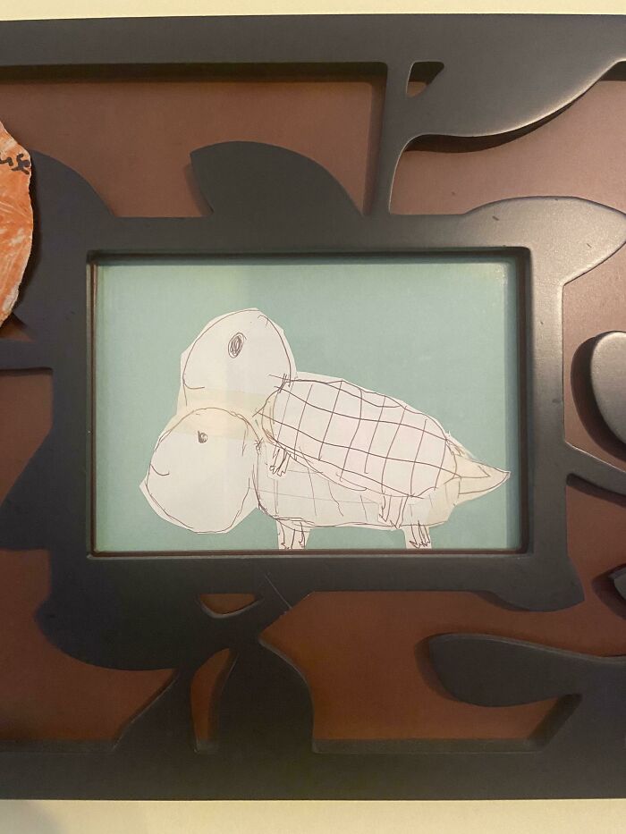 Más o menos a los 8 años, vi unas tortugas teniendo relaciones y pensé que era "romántico"... Esto fue lo que recibieron mis padres para su siguiente aniversario