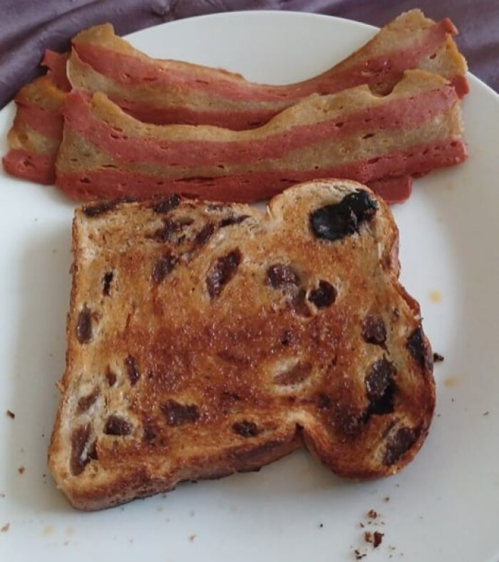 People-Sharing-Dishes-Rate-My-Plate