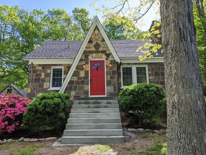 Home Sweet Home! There's More Than Meets The Eye But The Front Is Quite Cozy