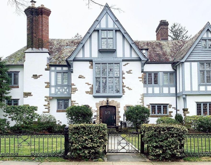 1925. Happy With A Grand Array Of Stonework And Leaded Glass. Tudor Revival House In Pelham, Westchester County, New York