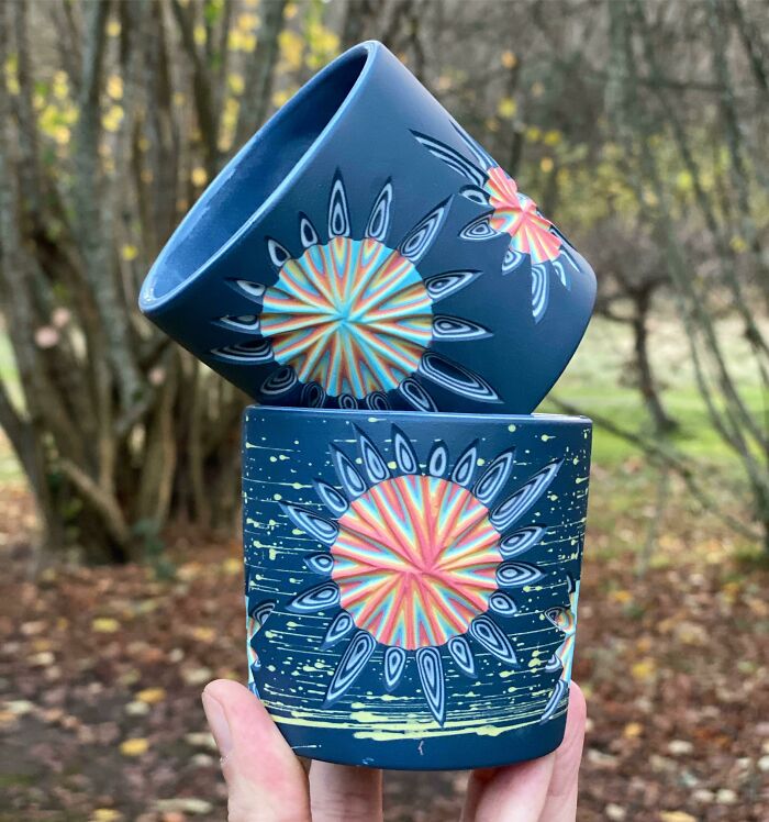 Come 8, Layered And Carved Porcelain