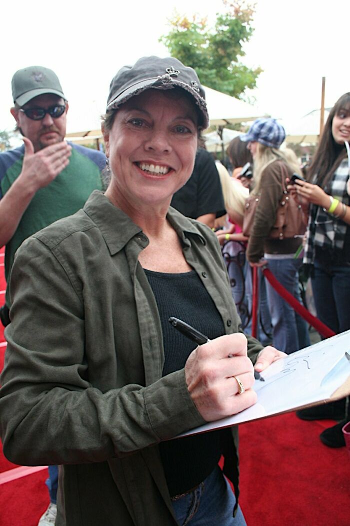 Picture of Erin Moran smiling