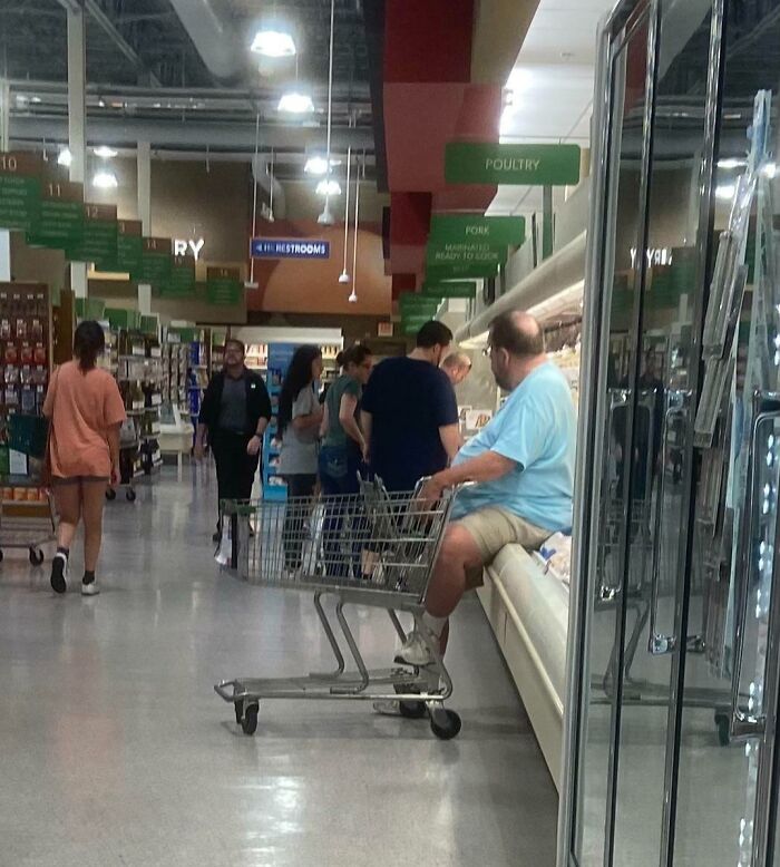 Publix But Strong Walmart Vibes