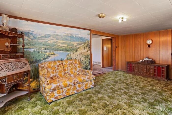 (Respira hondo e intenta contener la rabia)