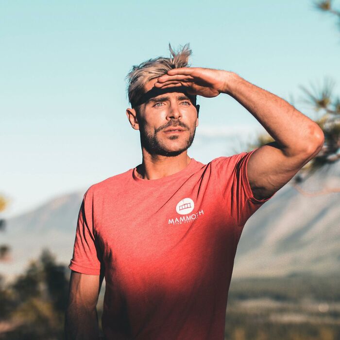 Zac Efron - Pole Dancing