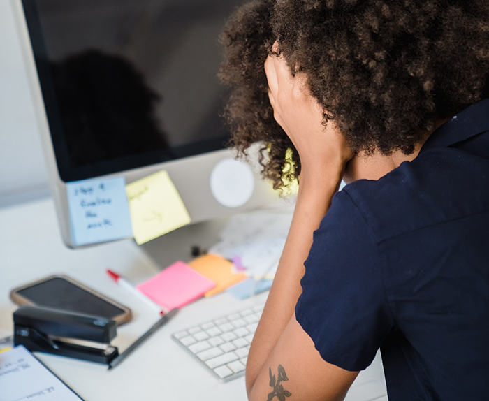 "Karen Complains To HR About My Body, I Uno-Reverse Her Complaint, [And Now] Everyone Hates Her"